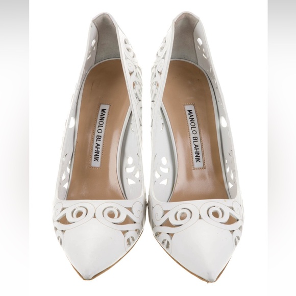 Manolo Blahnik Leather Pumps - Picture 3 of 6